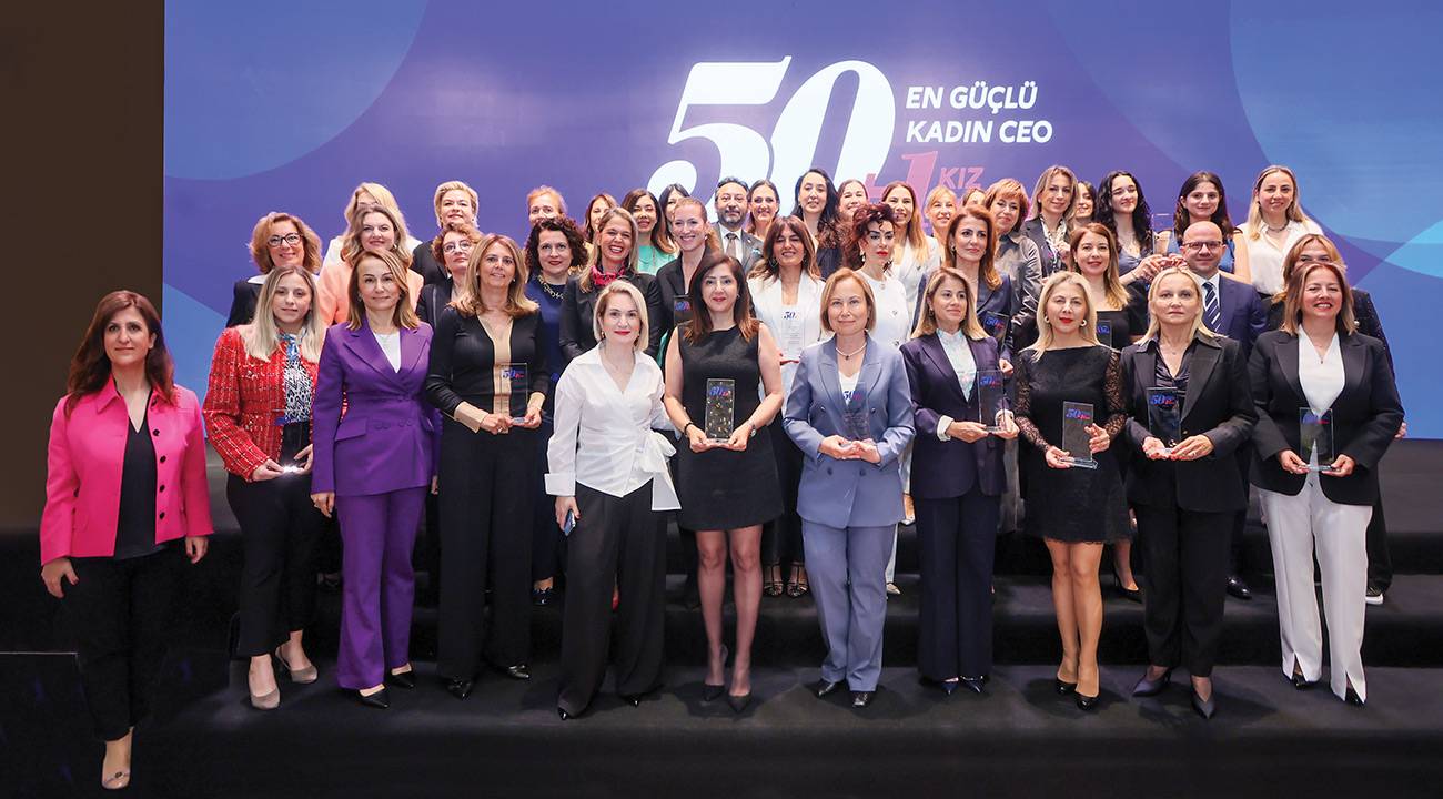 En Güçlü 50 Kadın Ceo Ödüllerini aldı